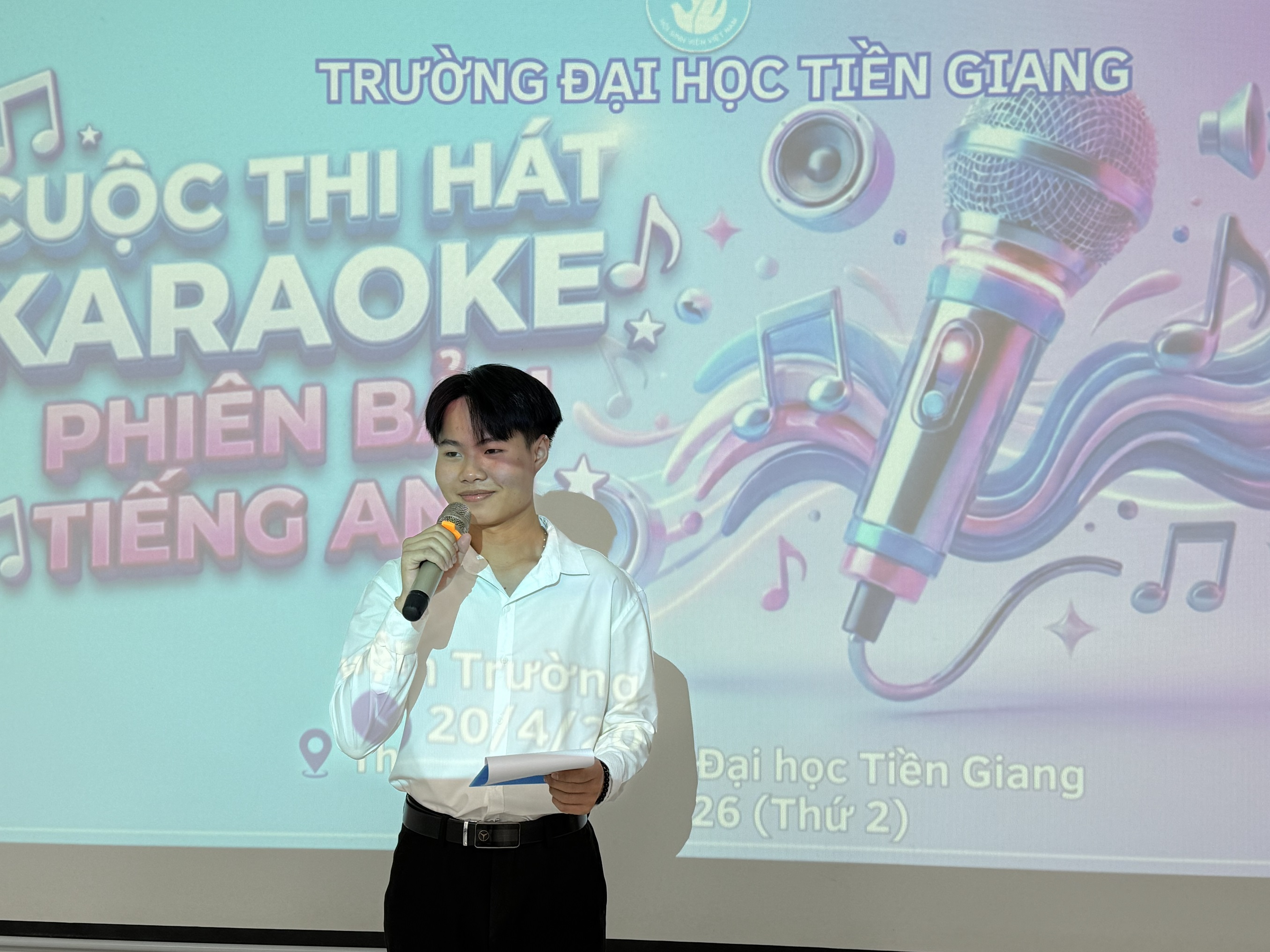 Hội Sinh viên Trường tổ chức Hội thi hát karaoke phiên bản tiếng Anh