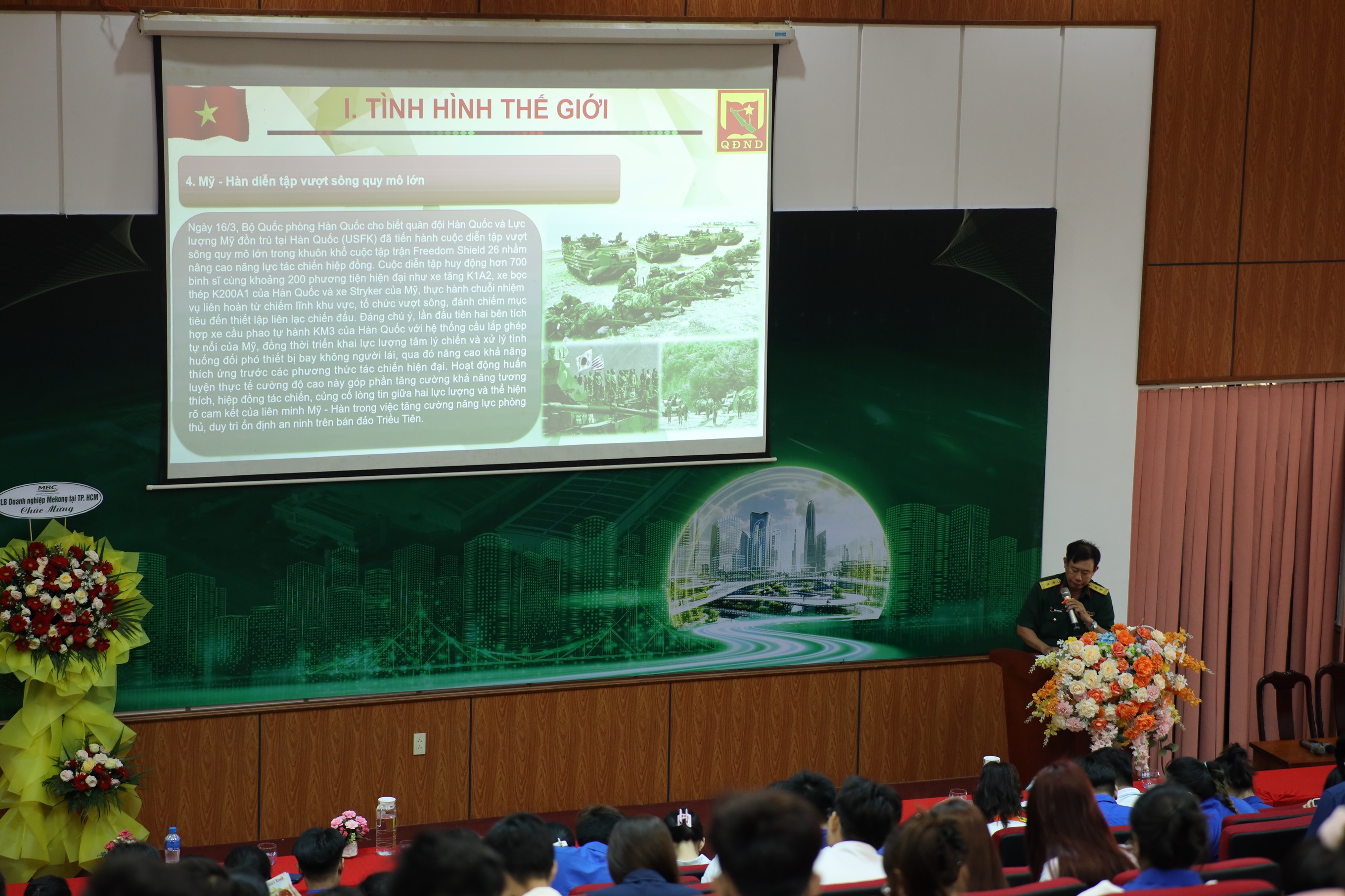 Hội nghị thông báo tình hình thời sự trong nước và quốc tế