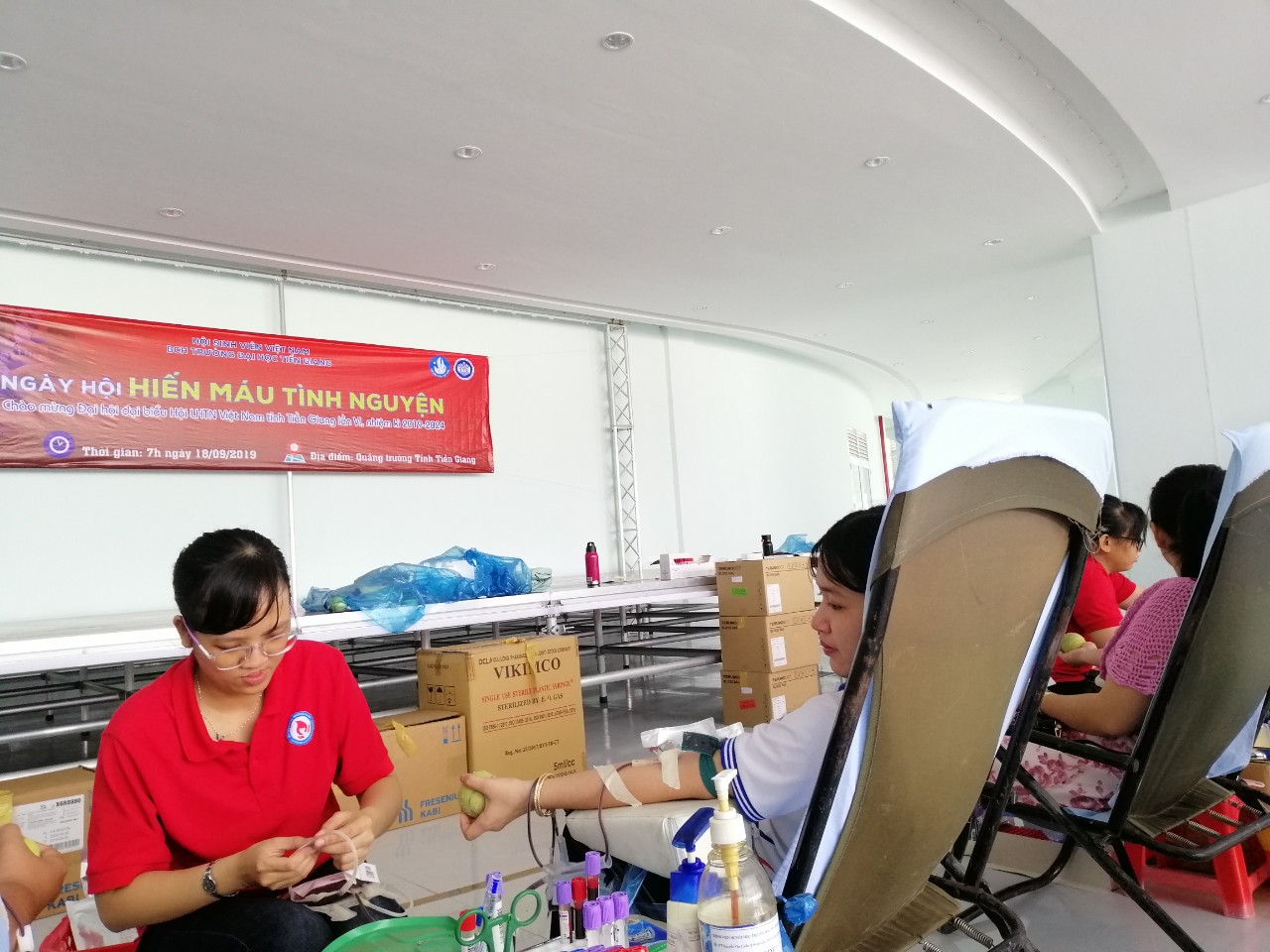 Hiến tặng 358 đơn vị máu chào mừng Đại hội đại biểu Hội Liên hiệp Thanh niên Việt Nam tỉnh Tiền Giang, lần VI, nhiệm kì 2019 - 2024