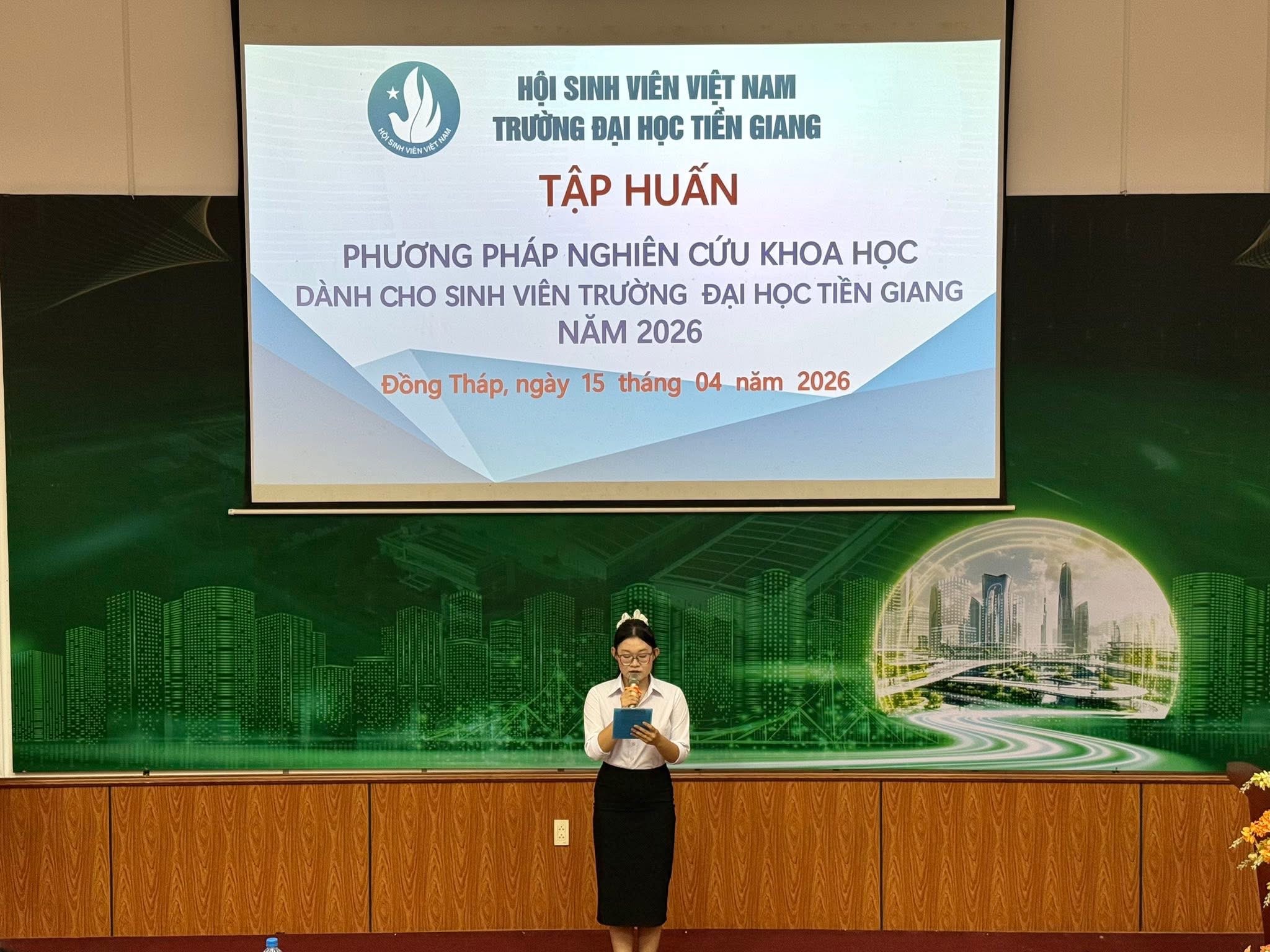Tập huấn “Phương pháp Nghiên cứu khoa học dành cho sinh viên Trường Đại học Tiền Giang ” năm 2026