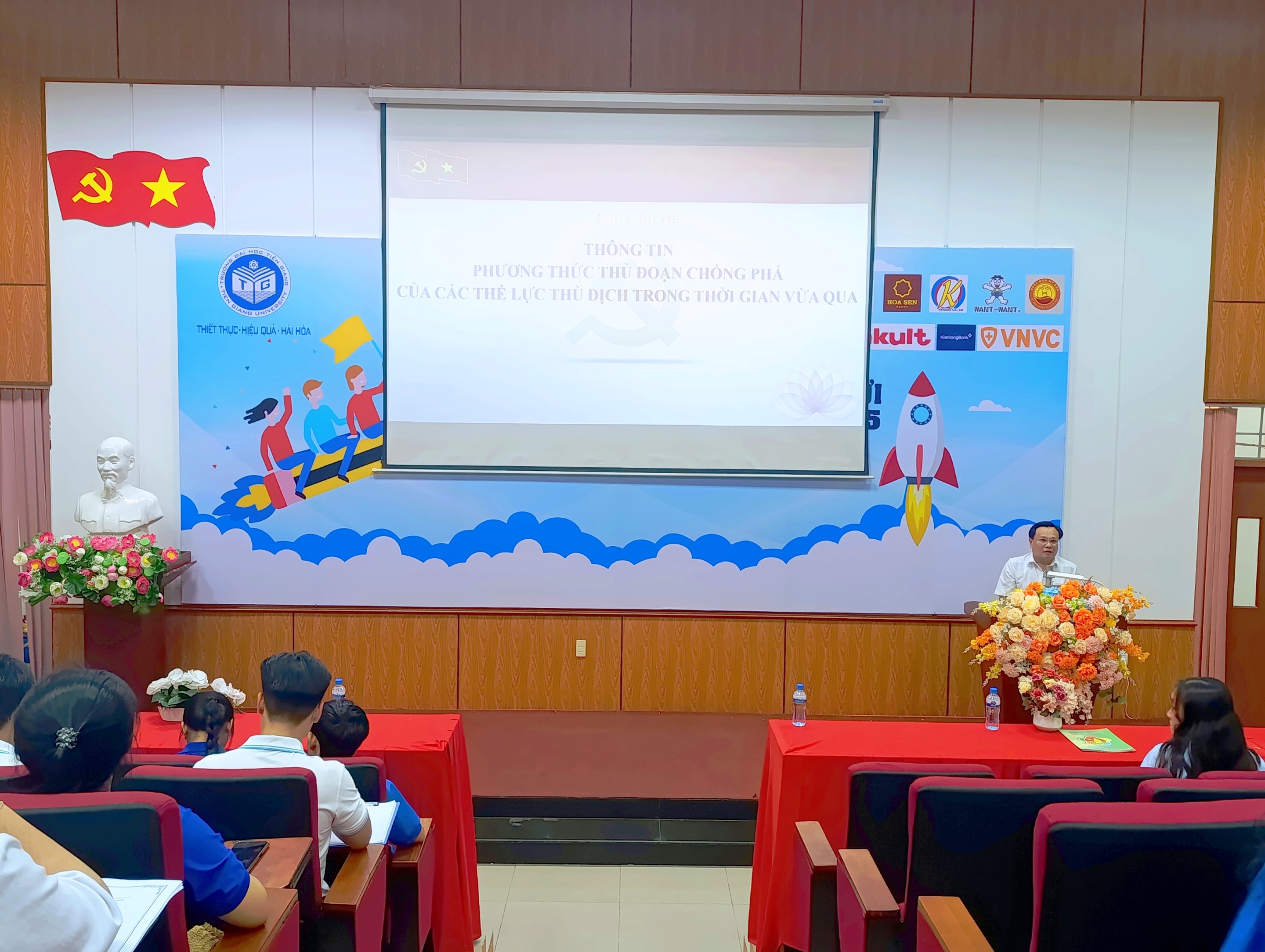 Tập huấn bổ sung kiến thức, kỹ năng đấu tranh, phản bác các quan điểm, luận điệu sai trái, xuyên tạc của các thế lực thù địch dành cho Cán bộ Hội Sinh viên  Trường Đại học Tiền Giang