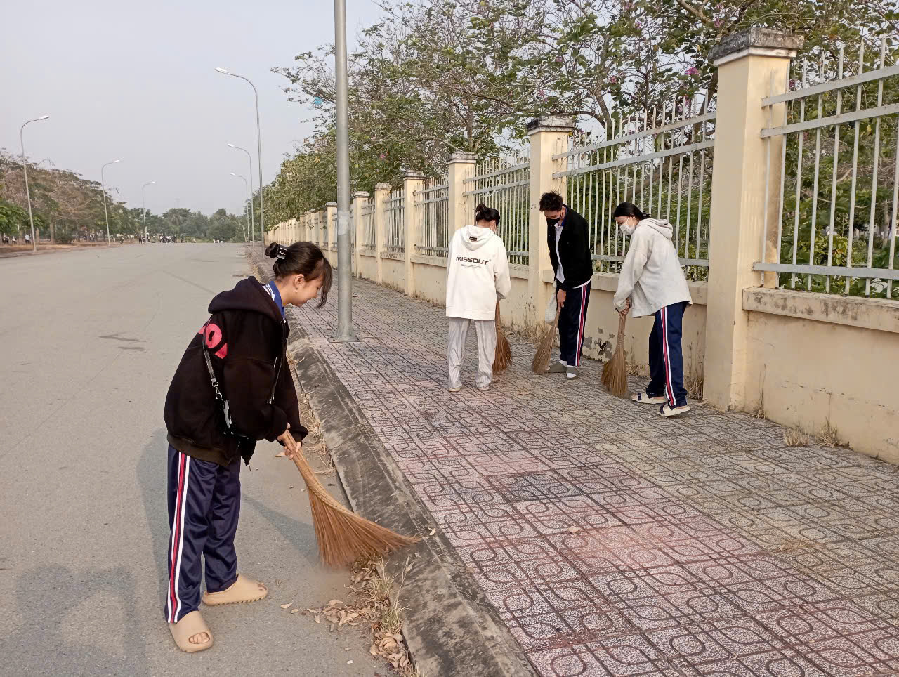 Liên chi Hội Sinh viên Khoa Sư phạm và Khoa học cơ bản với các hoạt động tình nguyện thường xuyên
